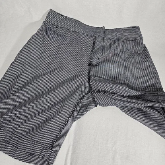 VINTAGE Striped Elastic Waist Drawstring Cargo BERMUDA Shorts Women's Size L/XL. - Picture 10 of 17